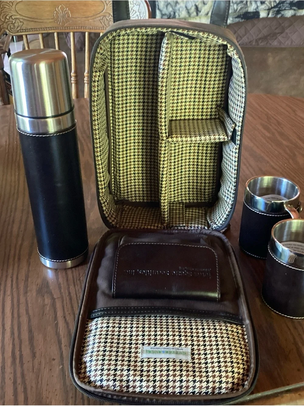 Vtg 70s Cutter & Buck Brown and Black travel thermos 2 mugs/cups NEW wine valet